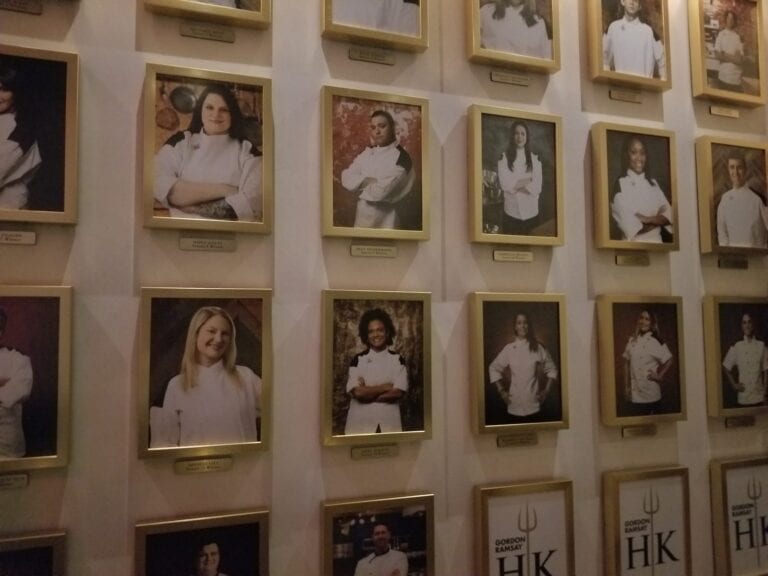 Gordon Ramsay Hell's Kitchen - Photo 3