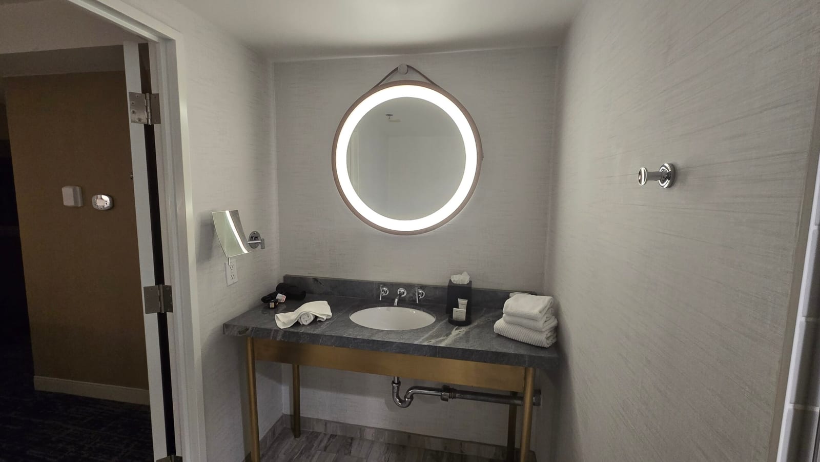 Hotel Dena, Pasadena, a Tribute Portfolio Hotel - Photo 8