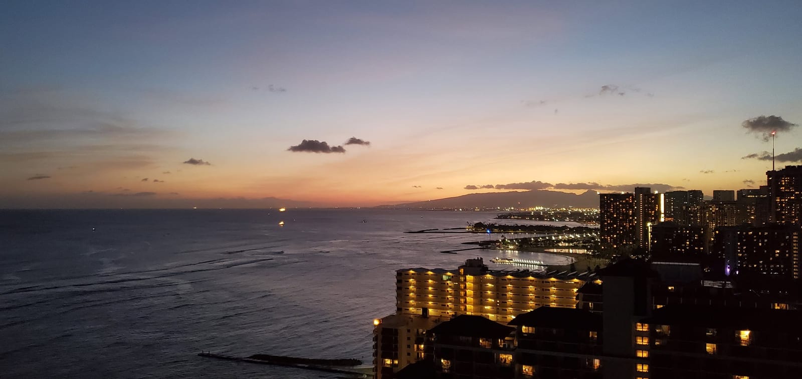 Sheraton Waikiki Beach Resort - Photo 17