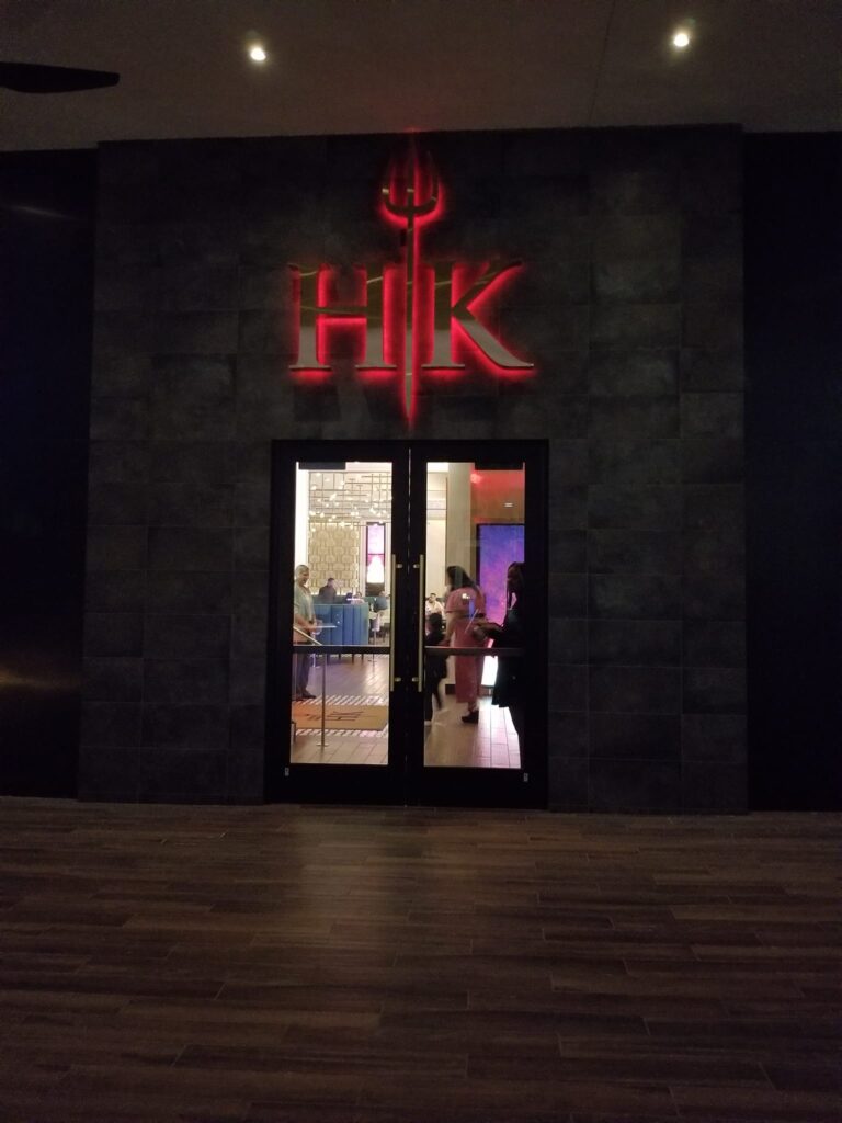 Hell's Kitchen Open Kitchen & Red/Blue Pass