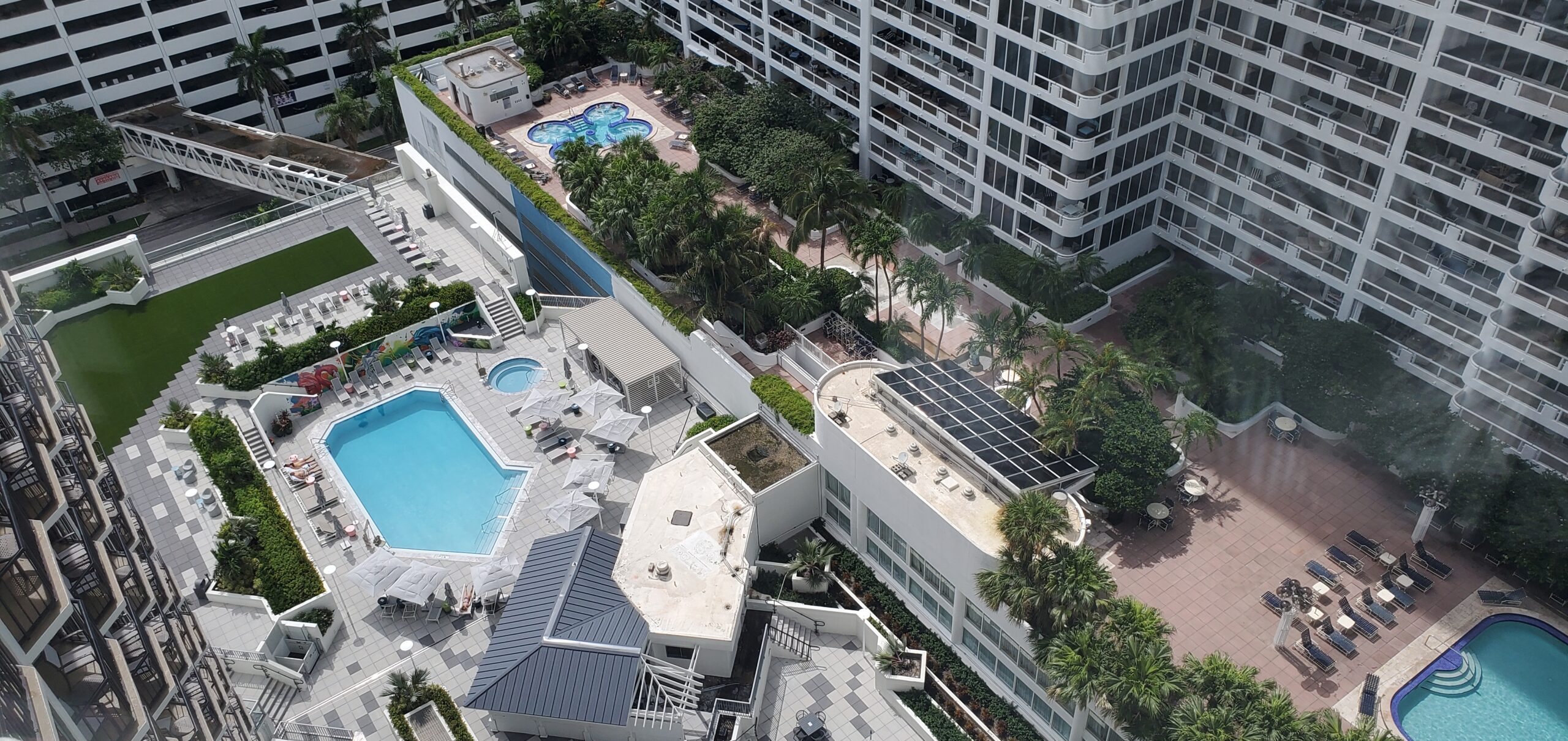 Hotel Hopping In Miami - Photo 8
